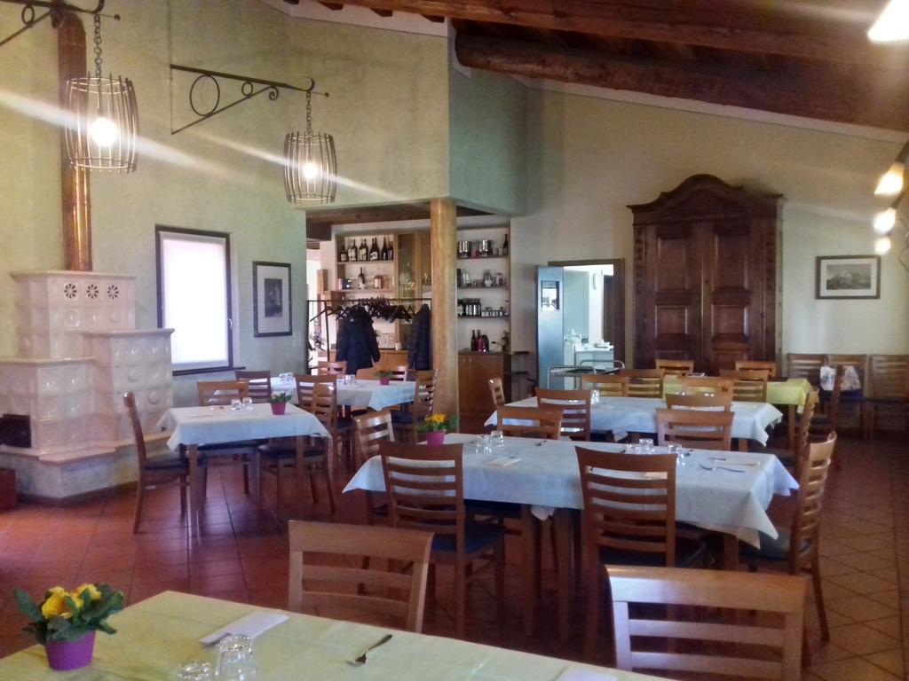Agriturismo Lupo Bianco Monzambano Luaran gambar