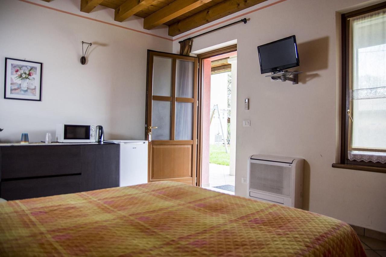 Agriturismo Lupo Bianco Monzambano Luaran gambar