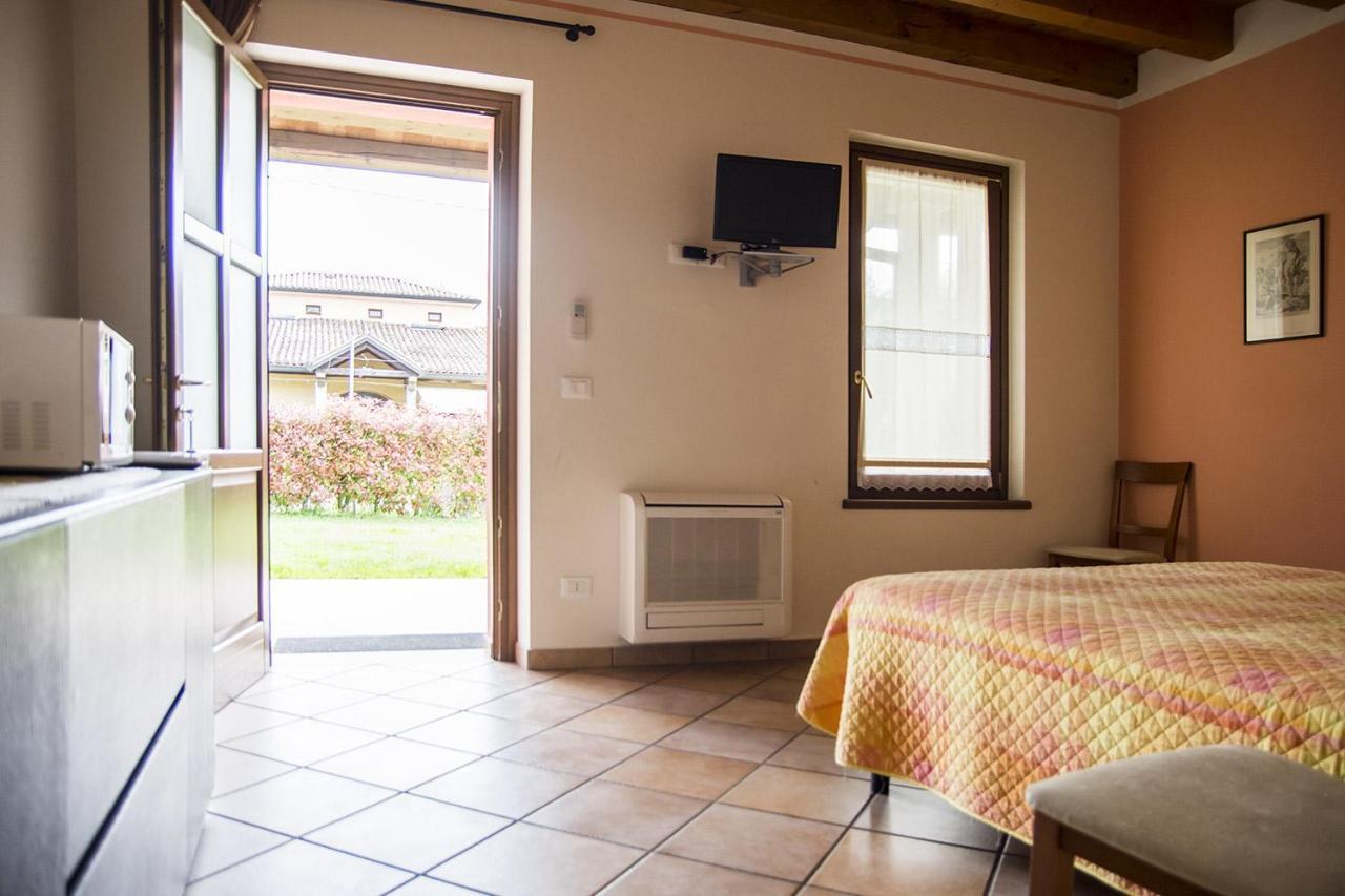 Agriturismo Lupo Bianco Monzambano Luaran gambar