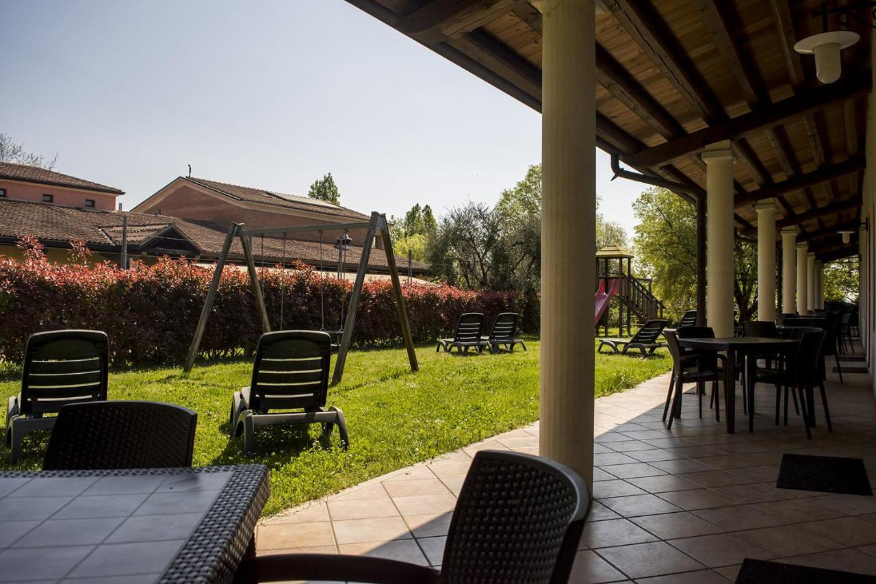 Agriturismo Lupo Bianco Monzambano Luaran gambar