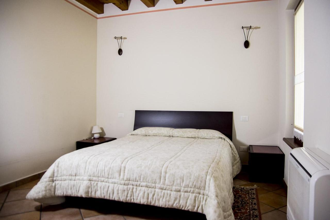 Agriturismo Lupo Bianco Monzambano Luaran gambar