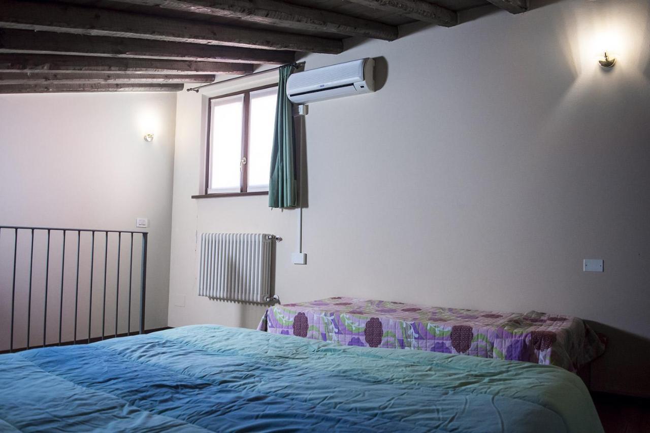 Agriturismo Lupo Bianco Monzambano Luaran gambar