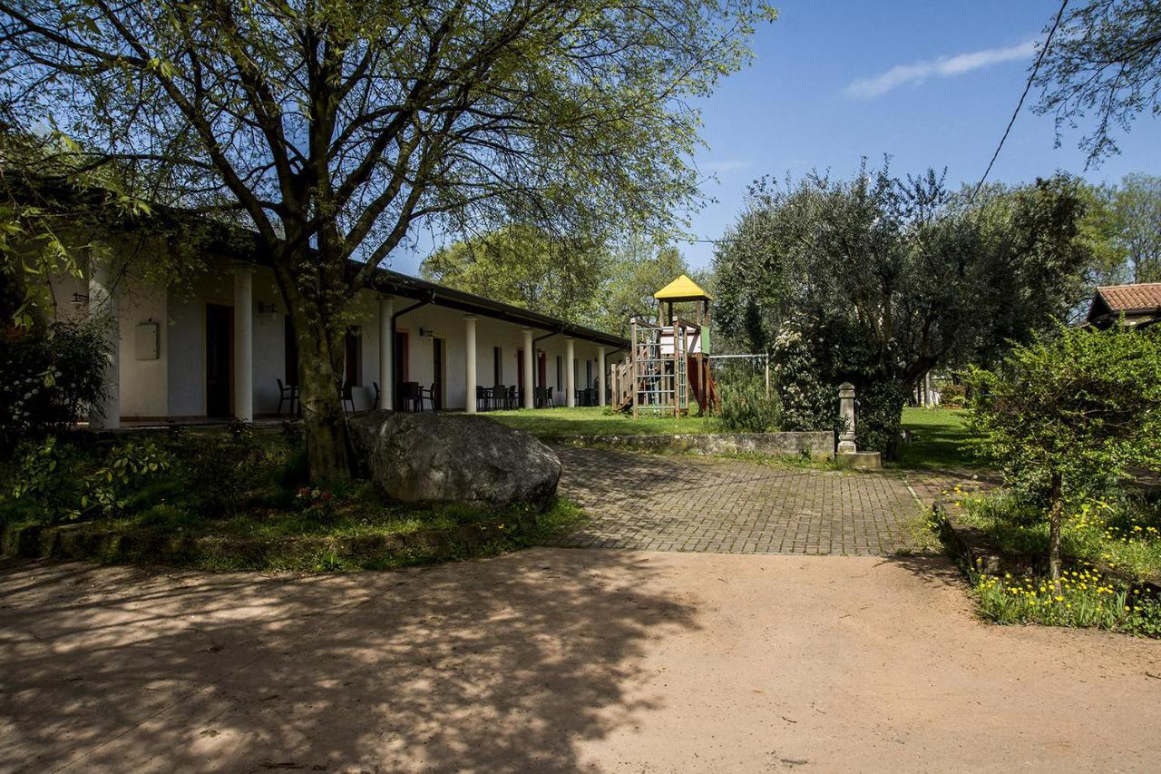 Agriturismo Lupo Bianco Monzambano Luaran gambar