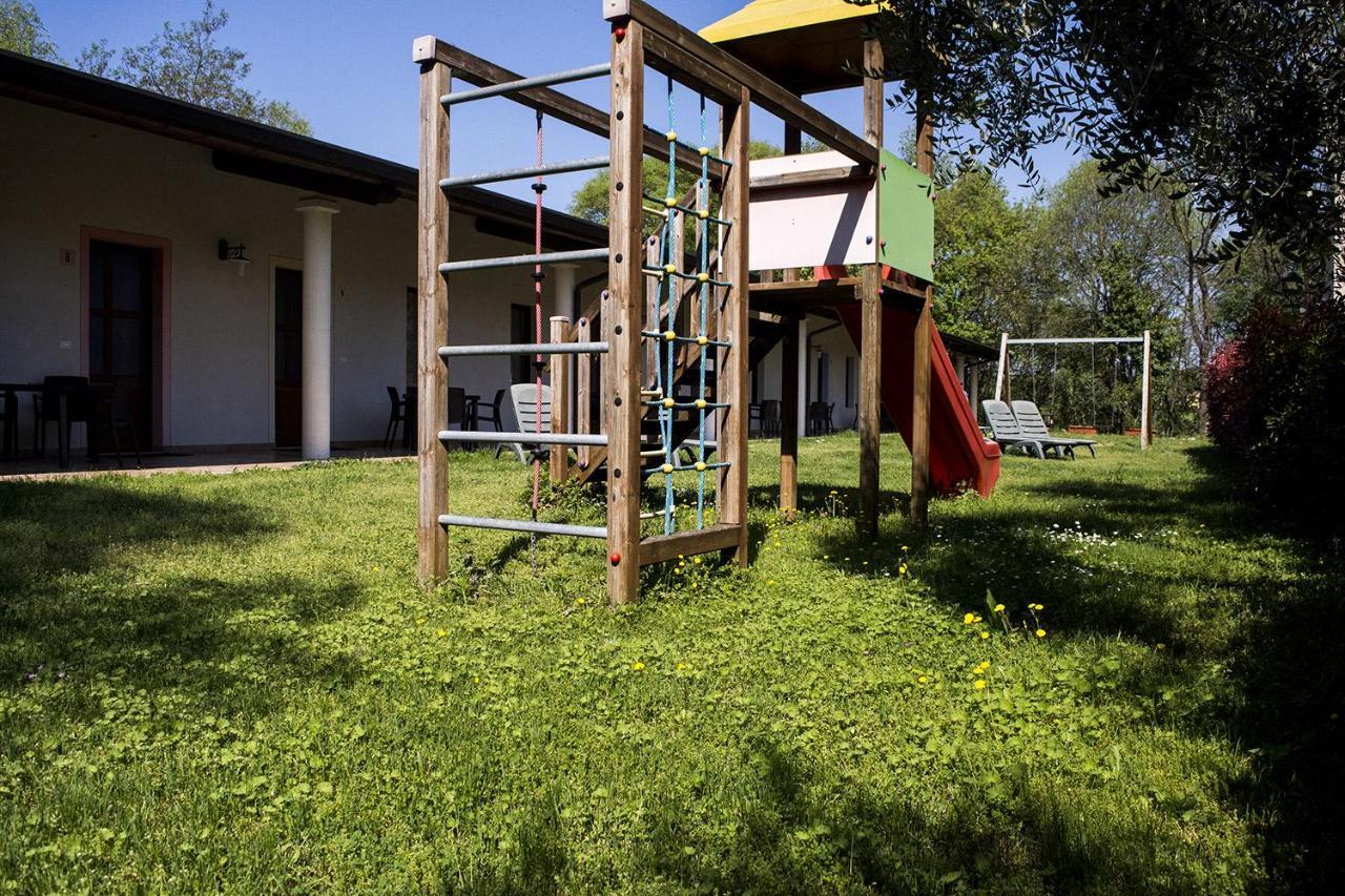 Agriturismo Lupo Bianco Monzambano Luaran gambar