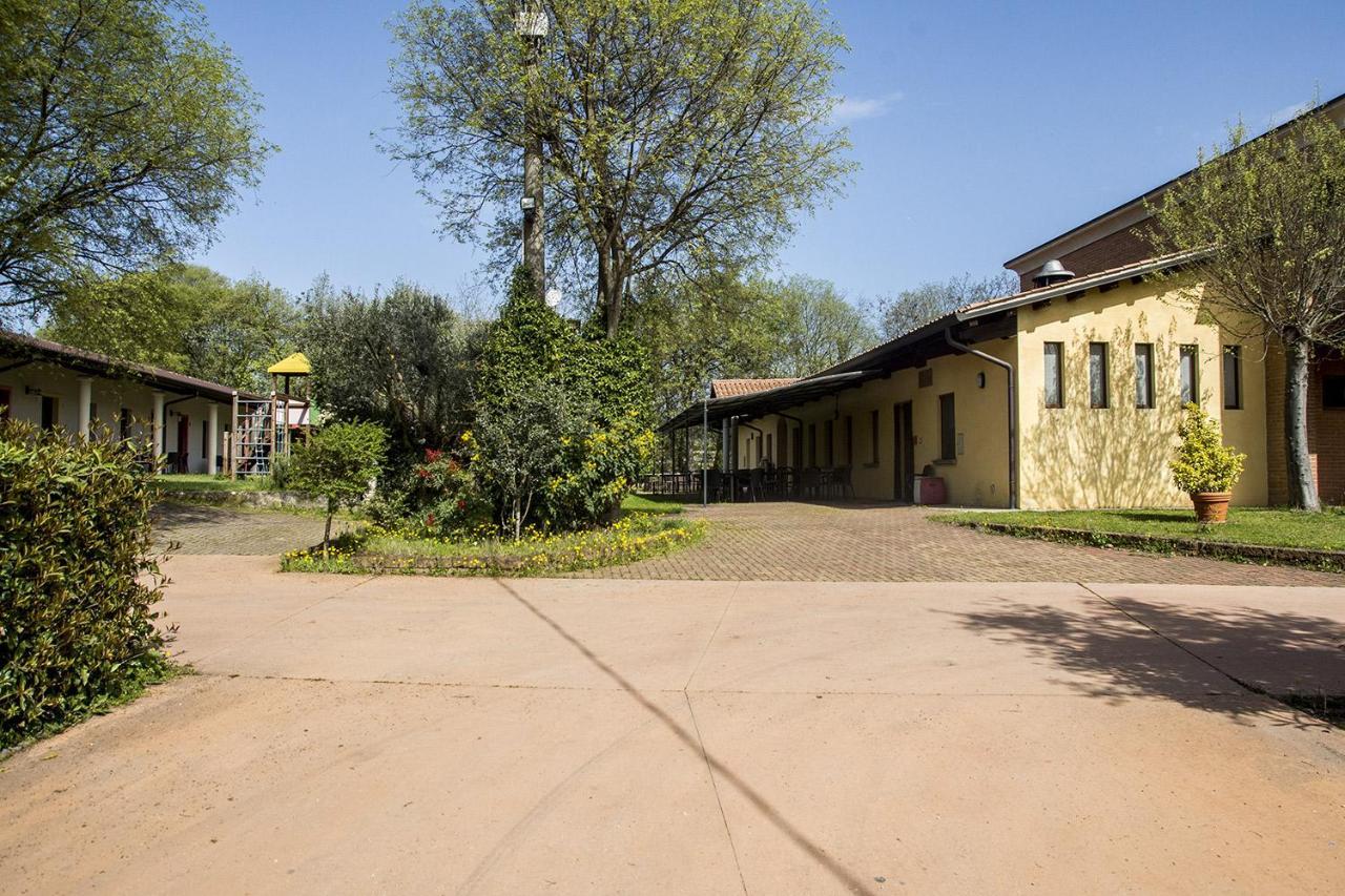 Agriturismo Lupo Bianco Monzambano Luaran gambar